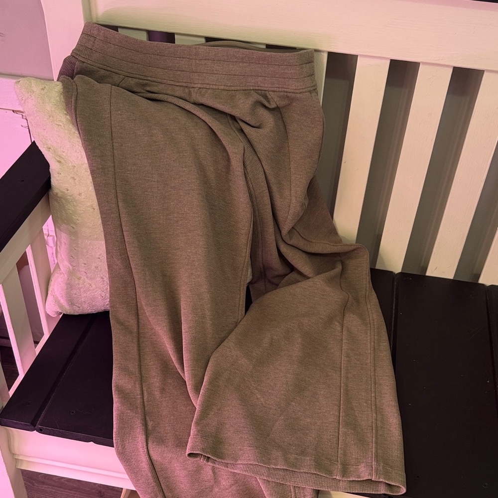 Scuba mid rise wide leg waffle pant